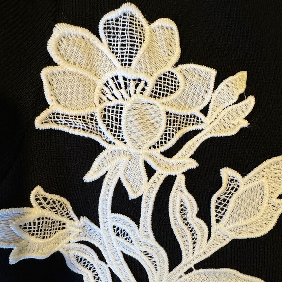 NWOT…INC…black sweater dress with white embroidered flowers..size L - Picture 5 of 6